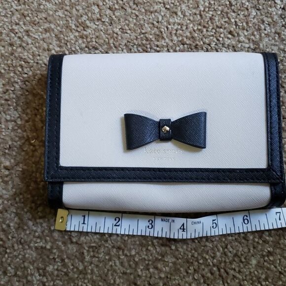 KATE Spade cream black trim and bow clutch purse - Picture 3 of 6